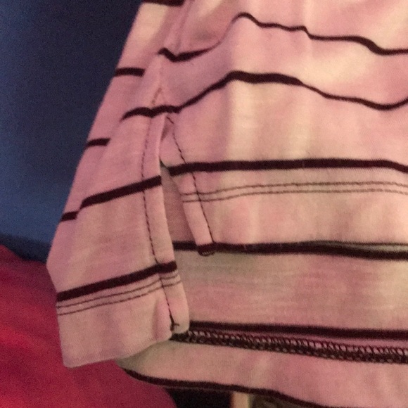 Old navy long sleeve t-shirt size XS - Picture 4 of 4